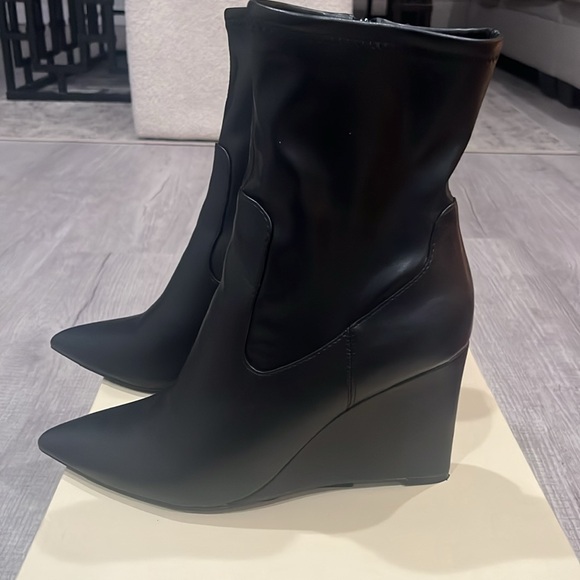 Open Edit Shoes - 🖤Pen Edit Wedge Boot🖤
